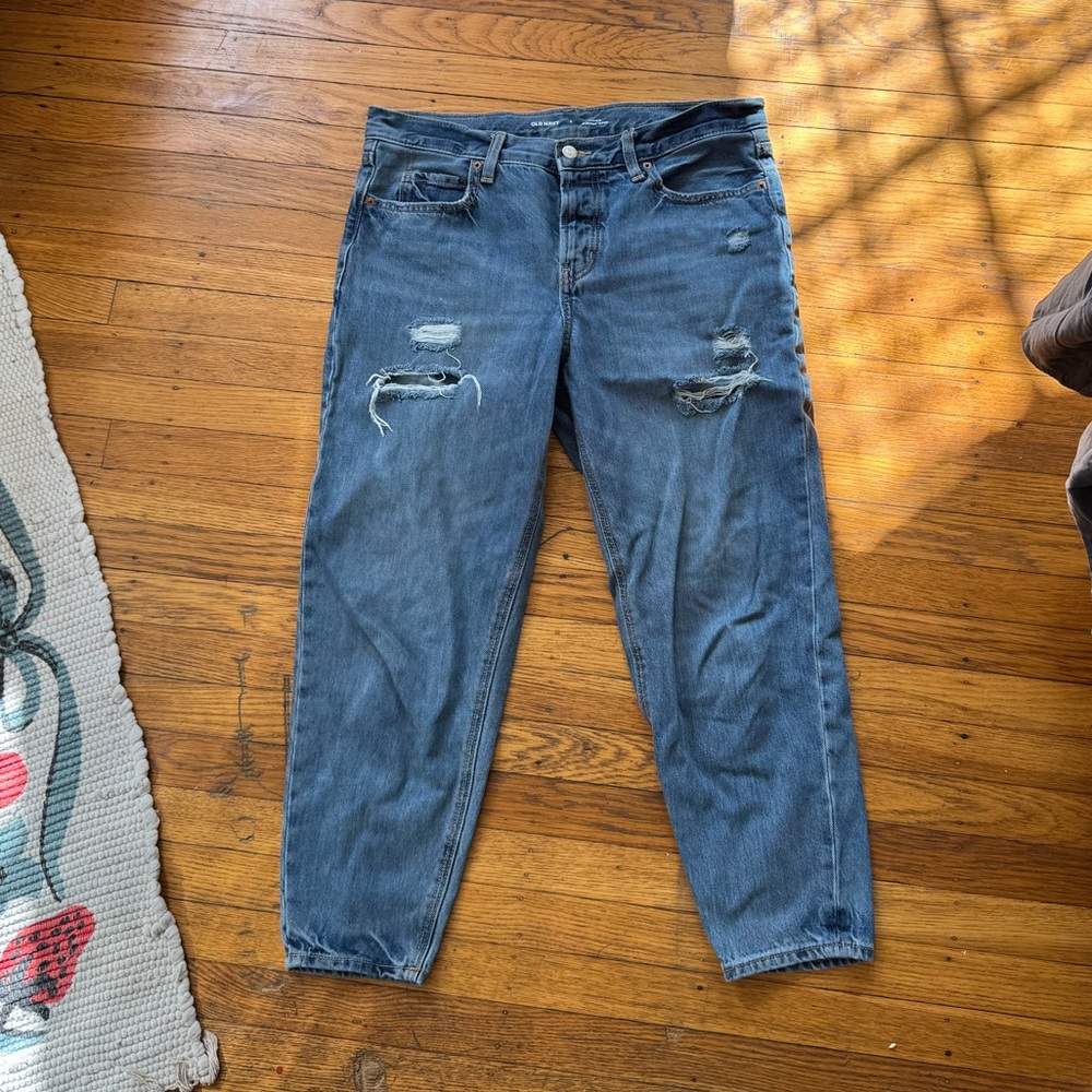 Tapered Distressed Ankle Jeans